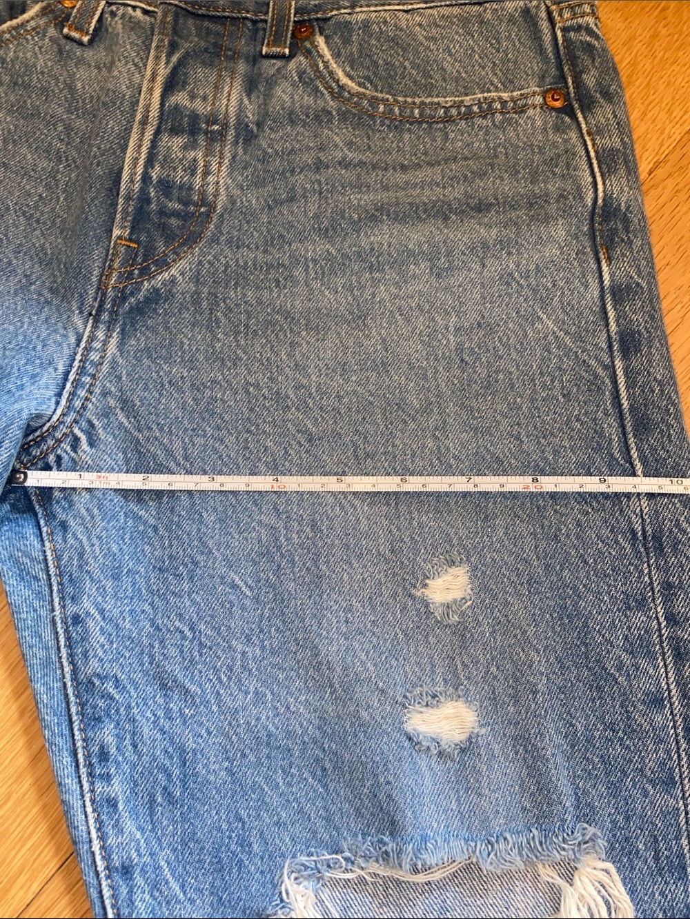 Levi’s Wedgie Fit Blue Denim Jeans Factory Distressed Button Fly Tapered 27 - Picture 15 of 16